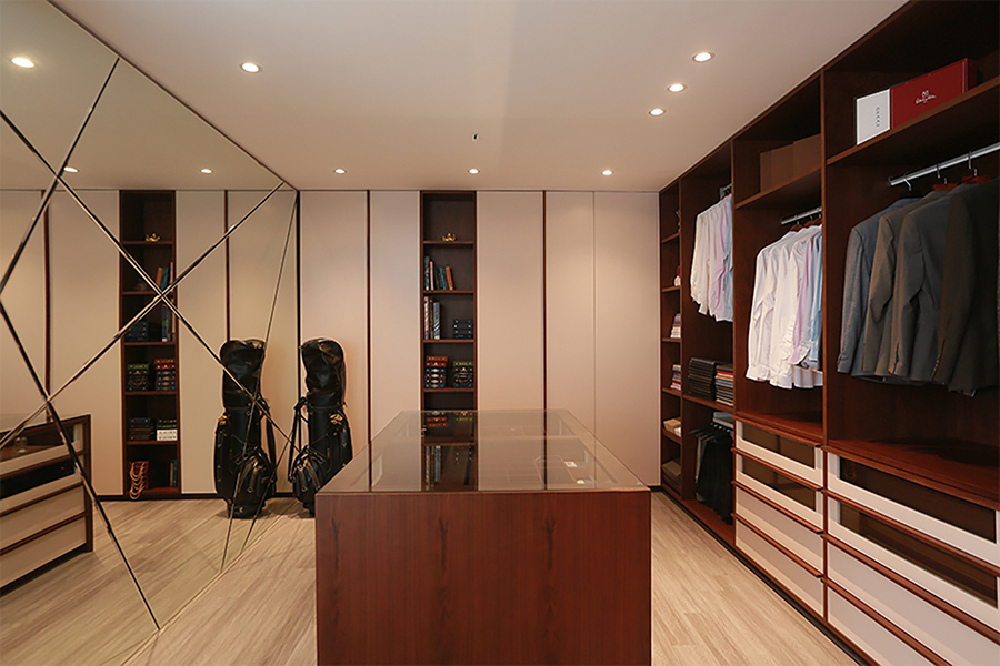 Pour Homme - A Minimalist Dressing Room for Accomplished Men
